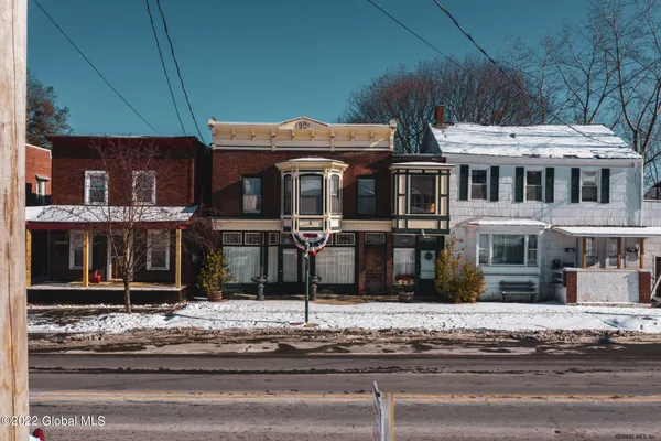 $1,300 | 140 Broad Street, Unit 2, Schuylerville, NY 12871