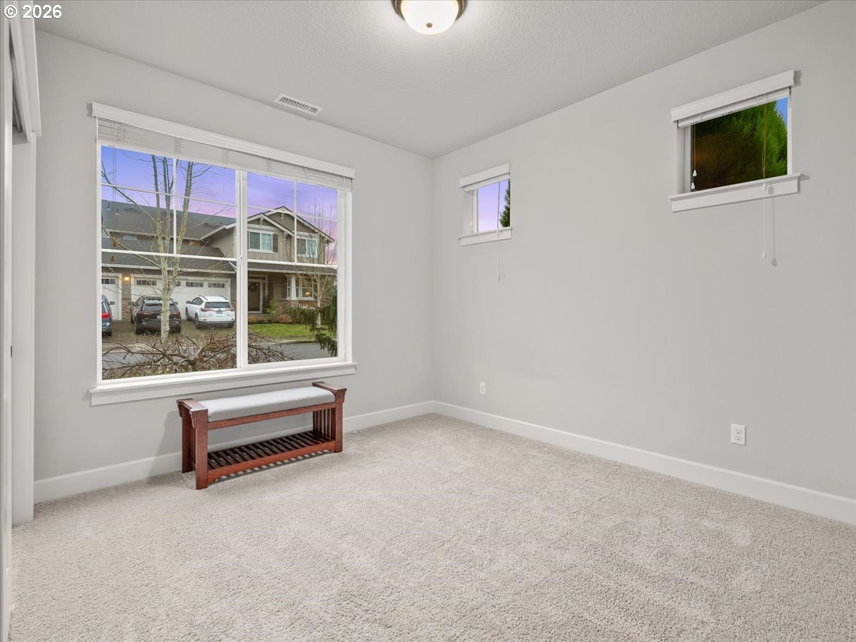 602 Northeast 149th Way Vancouver, WA 98685 - Photo 29 of 48 a living room with furniture and a window