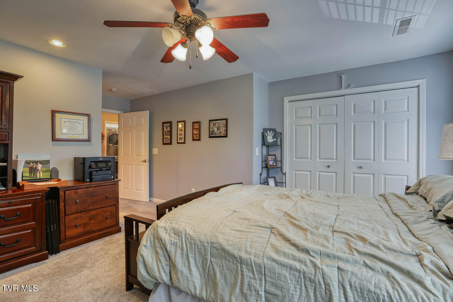 1709 Cherokee Road, Unit 301 Johnson City, TN 37604 - Photo 21 of 48 Lange. 1709 Cherokee. JC MLSb (19 of 37)