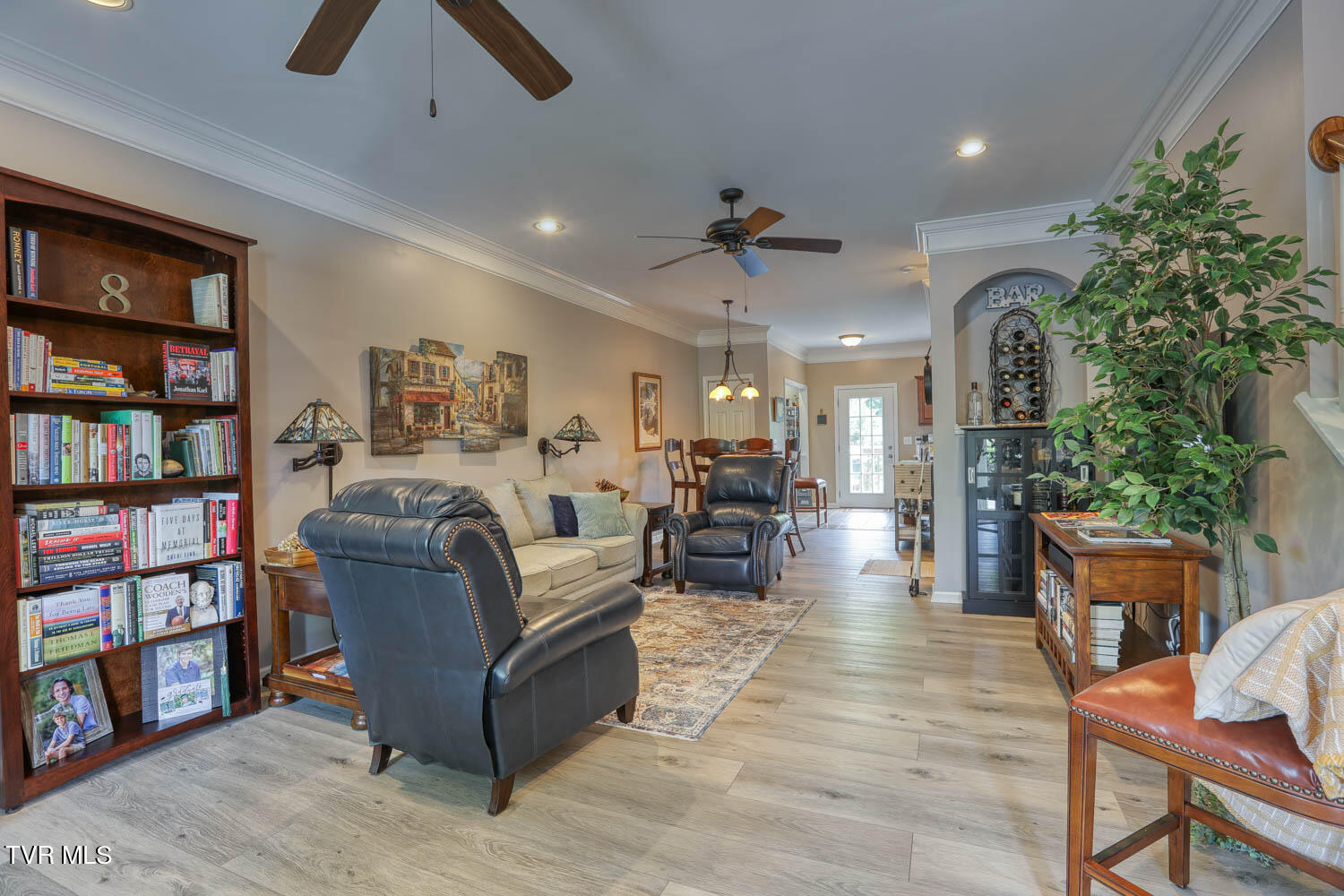 1709 Cherokee Road, Unit 301 Johnson City, TN 37604 - Photo 3 of 48 Lange. 1709 Cherokee. JC MLSb (1 of 37)