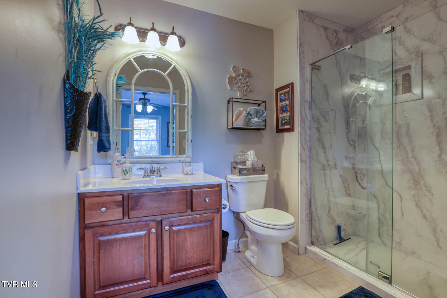 1709 Cherokee Road, Unit 301 Johnson City, TN 37604 - Photo 31 of 48 Lange. 1709 Cherokee. JC MLSb (26 of 37)