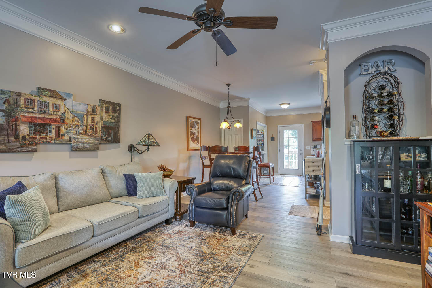 1709 Cherokee Road, Unit 301 Johnson City, TN 37604 - Photo 5 of 48 Lange. 1709 Cherokee. JC MLSb (3 of 37)