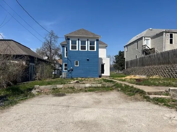 $167,900 | 2744 Lafayette Street, St. Joseph, MO 64507