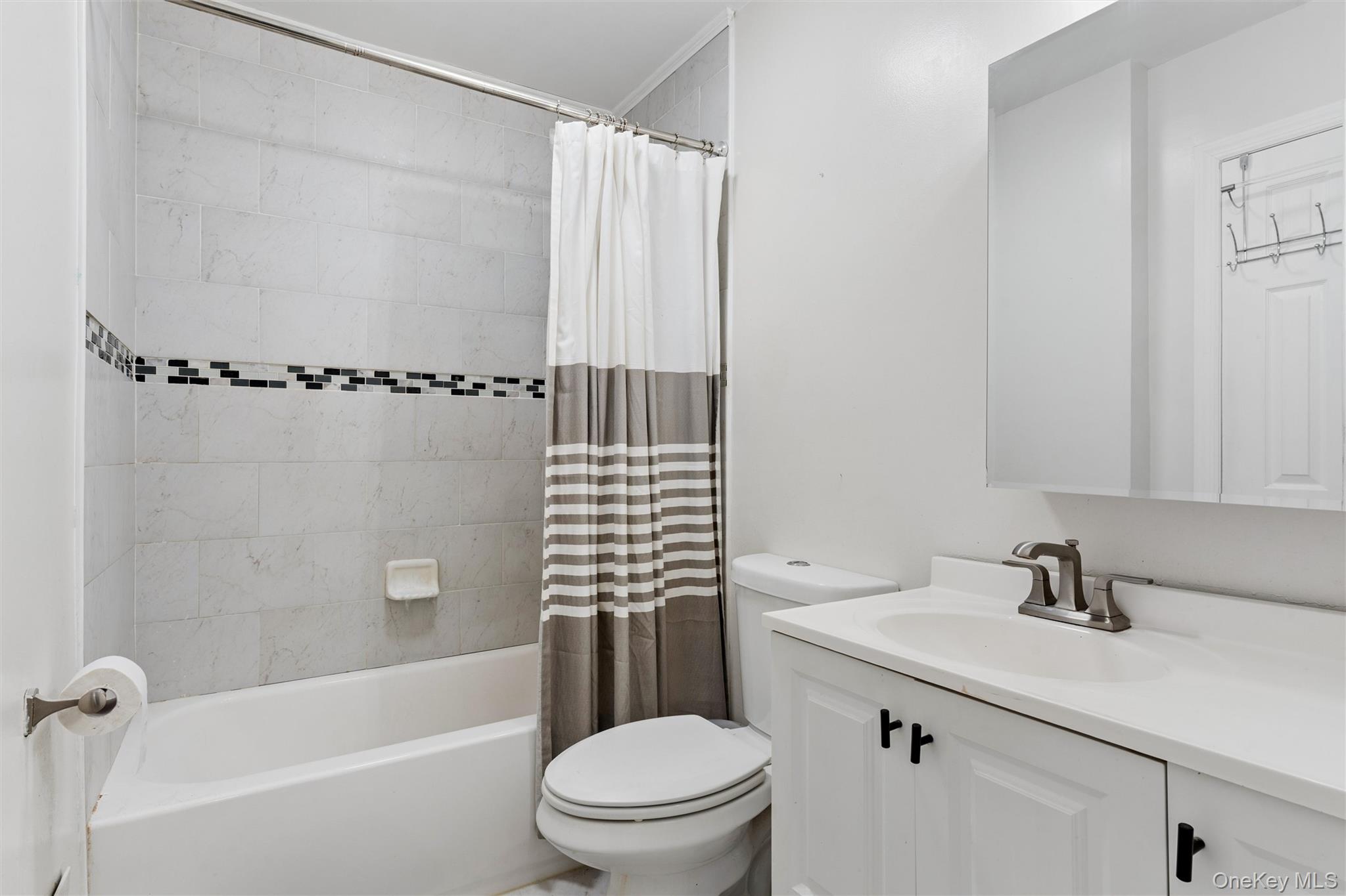 52 South Larry Road Selden, NY 11784 - Photo 16 of 34 Gallery Image 16