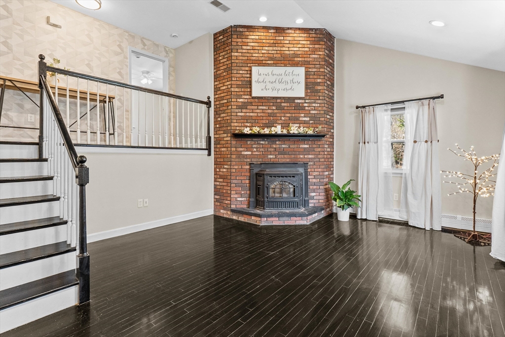 31 Country East Hampstead, NH 03826 - Photo 13 of 41