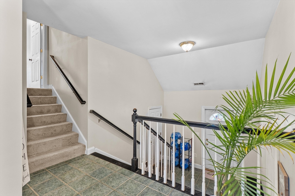 31 Country East Hampstead, NH 03826 - Photo 23 of 41