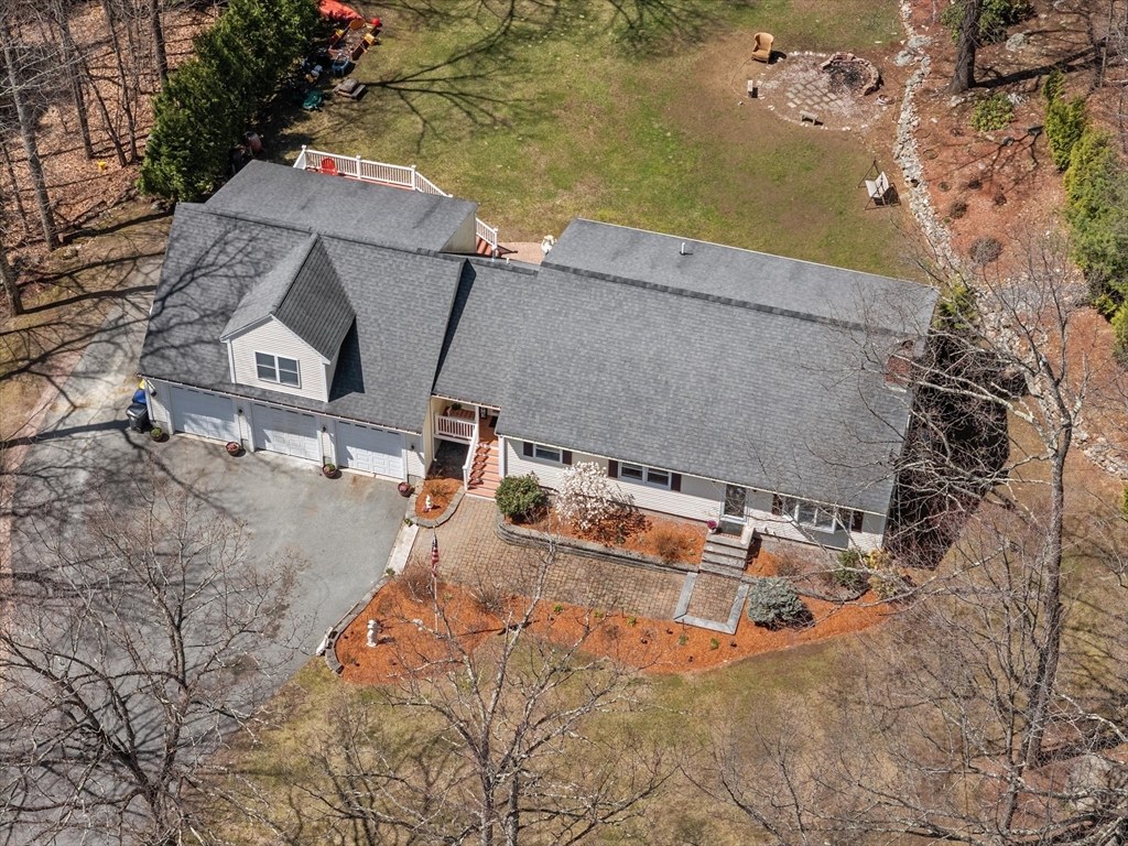 31 Country East Hampstead, NH 03826 - Photo 7 of 41