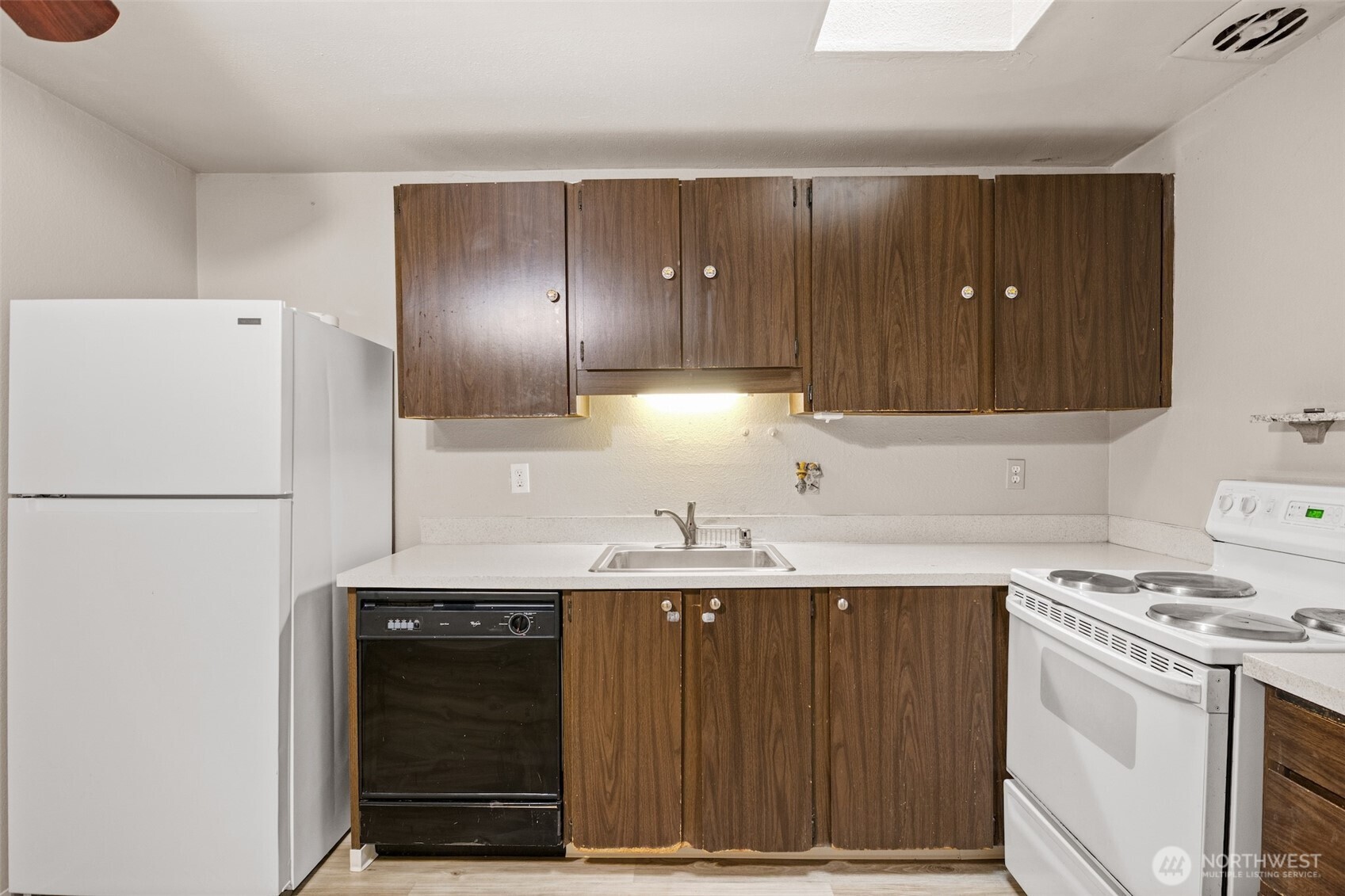 4308 Northeast Sunset Boulevard, Unit T2 Renton, WA 98059 - Photo 9 of 35 Gallery Image 9