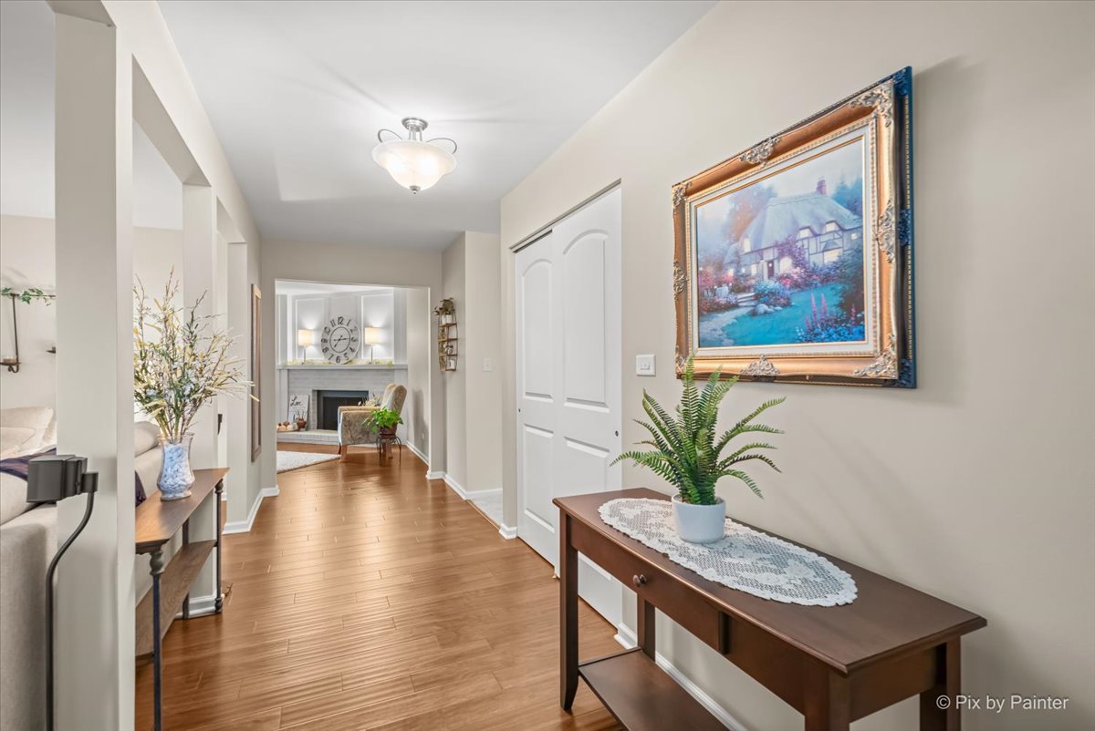 666 Surryse Road Lake Zurich, IL 60047 - Photo 2 of 44 Gallery Image 2