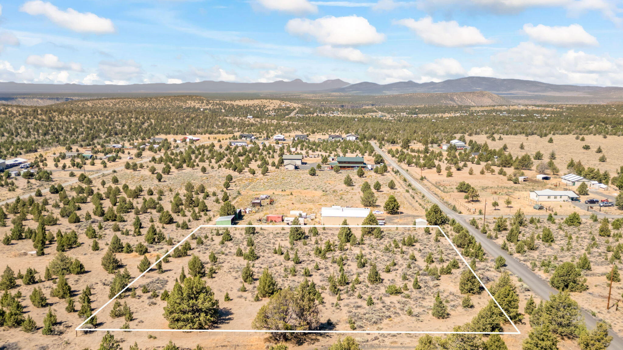 600 Southeast Tacoma Road Prineville, OR 97754 - Photo 20 of 38 20-web-or-mls-17- Lot line