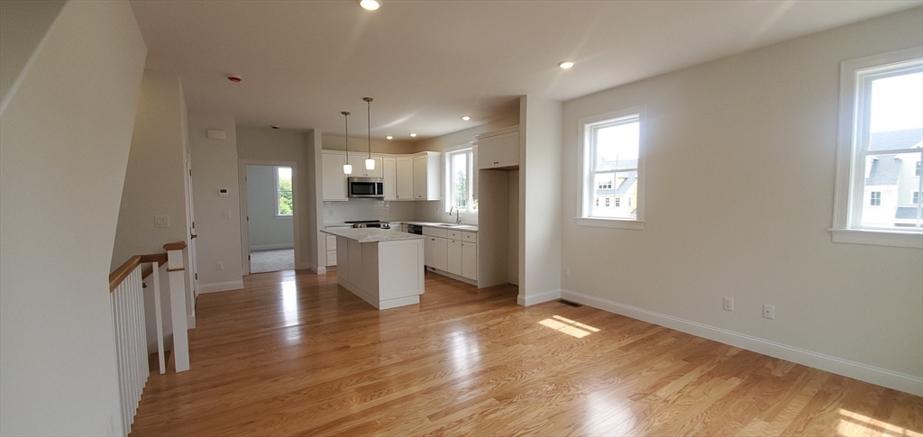 42 Oxbow Road, Unit 201 Raynham, MA 02767 - Photo 10 of 25