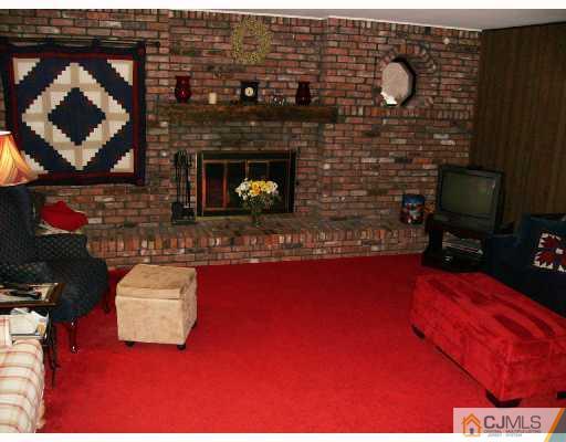 4 Packard Road East Brunswick, NJ 08816 - Photo 4 of 10 Gallery Image 4