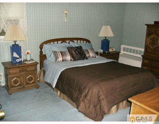 4 Packard Road East Brunswick, NJ 08816 - Photo 7 of 10 Gallery Image 7