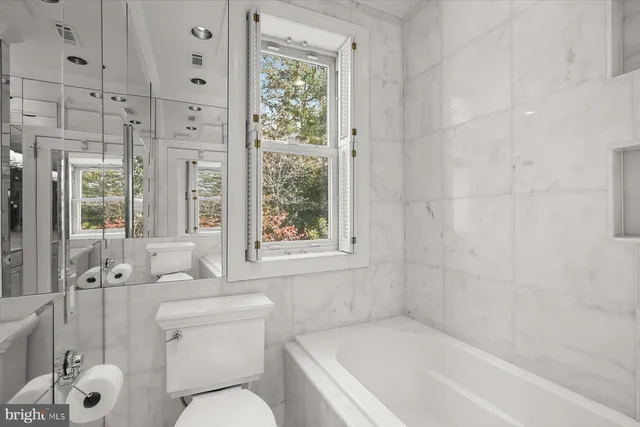 $7,000 | 3029 Dent Place Northwest, Washington, DC 20007