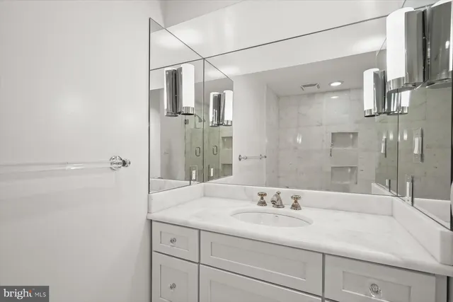 $7,000 | 3029 Dent Place Northwest, Washington, DC 20007