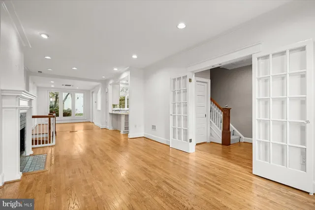 $7,000 | 3029 Dent Place Northwest, Washington, DC 20007