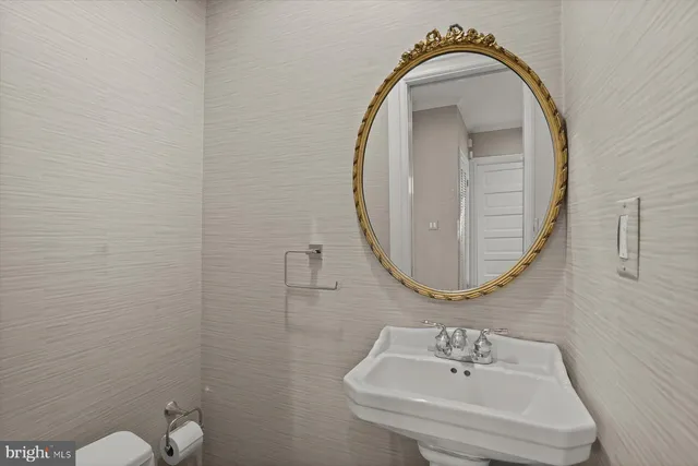 $7,000 | 3029 Dent Place Northwest, Washington, DC 20007