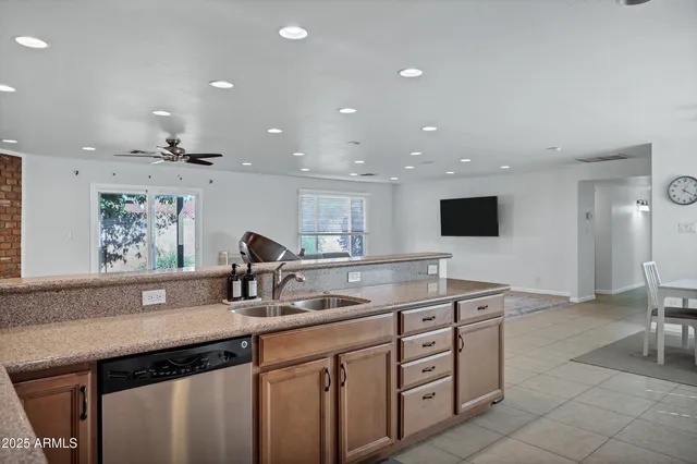 $445,000 | 13657 North 21st Avenue, Phoenix, AZ 85029