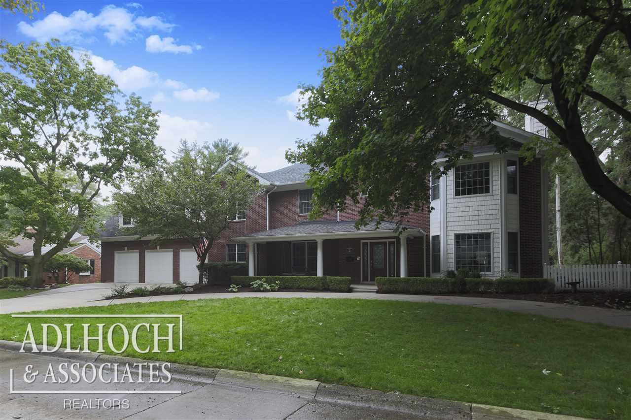 920 Shoreham Road Grosse Pointe Woods, MI 48236 - Photo 1 of 39