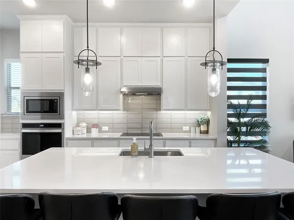 $3,900 | 5910 Enclave Drive, Sachse, TX 75048