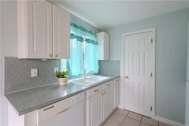 $254,900 | 151 Willett Avenue, Unit 5, East Providence, RI 02915