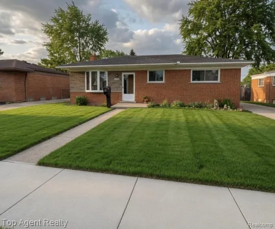 $295,000 | 4436 Buckingham Drive, Warren, MI 48092