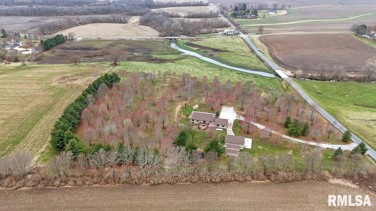 1790 Covered Bridge Road Chatham, IL 62536 - Photo 13 of 58
