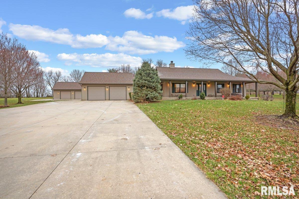1790 Covered Bridge Road Chatham, IL 62536 - Photo 3 of 58