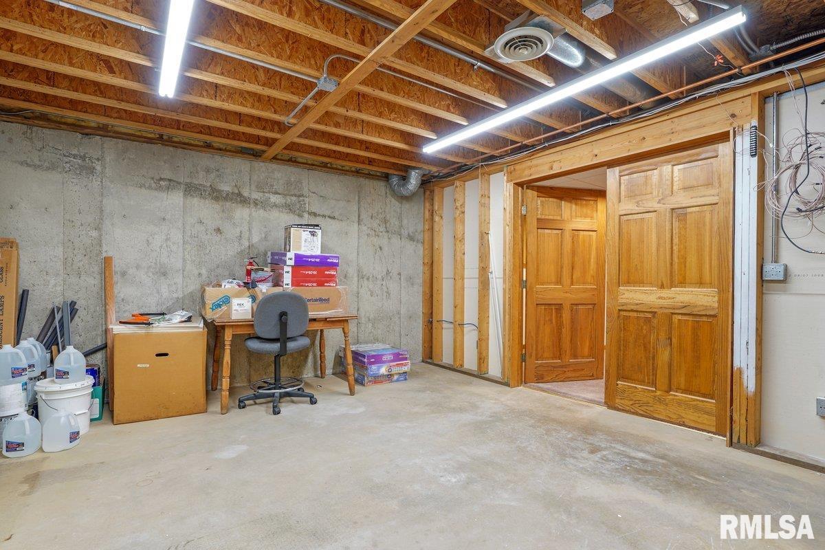 1790 Covered Bridge Road Chatham, IL 62536 - Photo 44 of 58