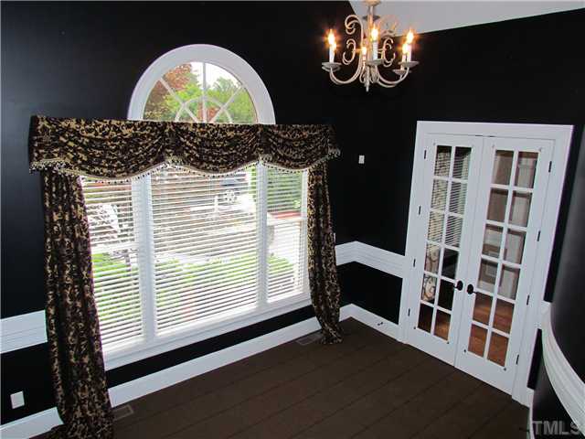 2521 Sharon View Lane Raleigh, NC 27614 - Photo 3 of 25 Gallery Image 3