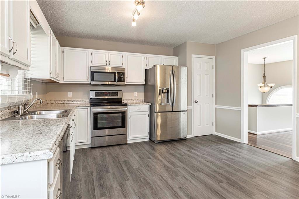 369 Central Road Clemmons, NC 27012 - Photo 11 of 23 Gallery Image 11
