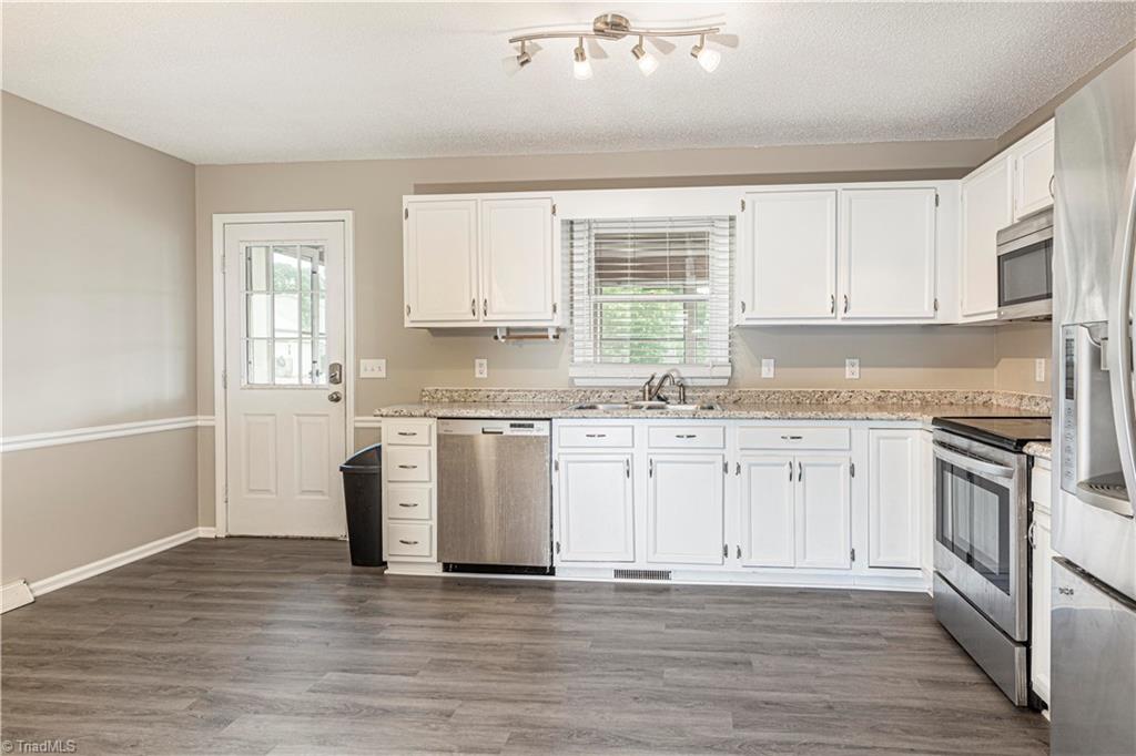 369 Central Road Clemmons, NC 27012 - Photo 13 of 23 Gallery Image 13