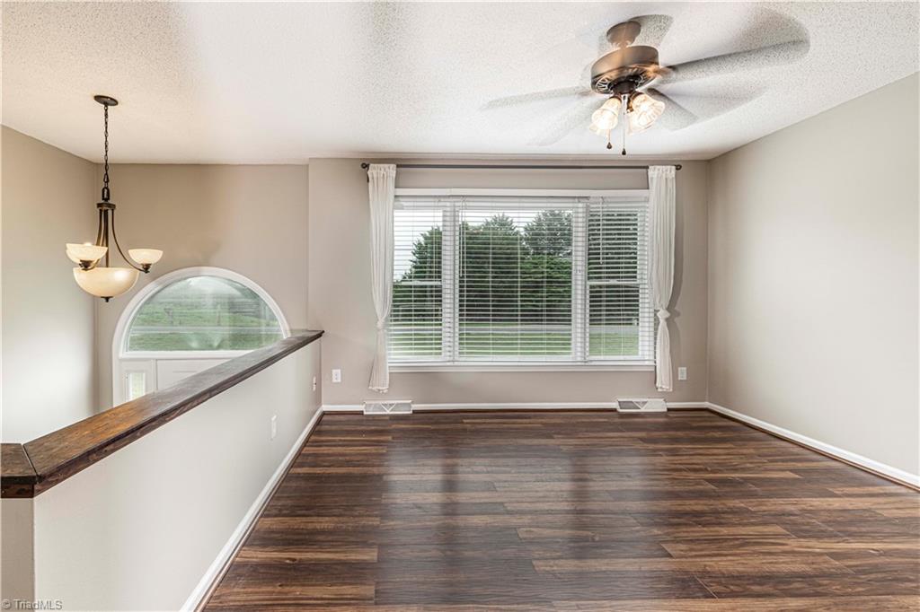 369 Central Road Clemmons, NC 27012 - Photo 3 of 23 Gallery Image 3