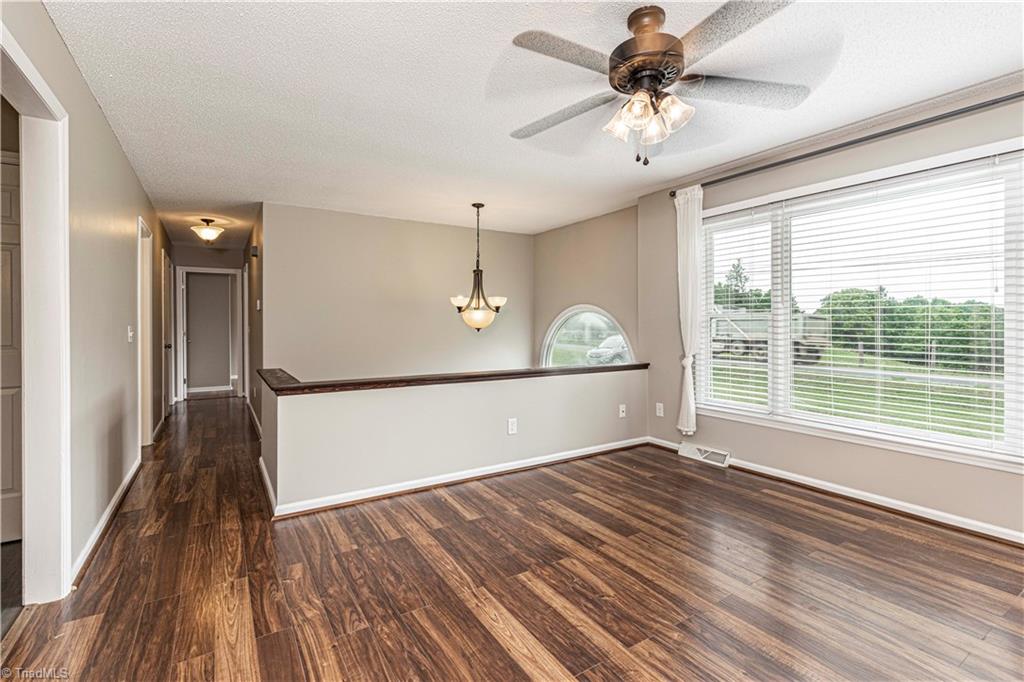 369 Central Road Clemmons, NC 27012 - Photo 4 of 23 Gallery Image 4