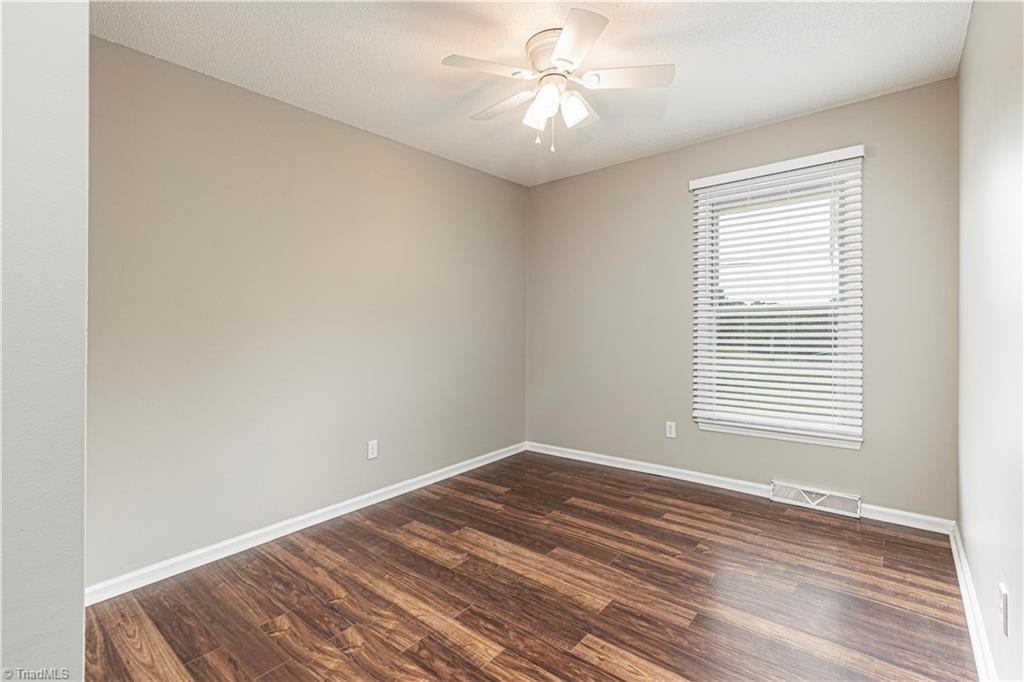 369 Central Road Clemmons, NC 27012 - Photo 7 of 23 Gallery Image 7