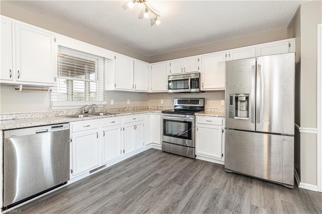 369 Central Road Clemmons, NC 27012 - Photo 10 of 23 Gallery Image 10