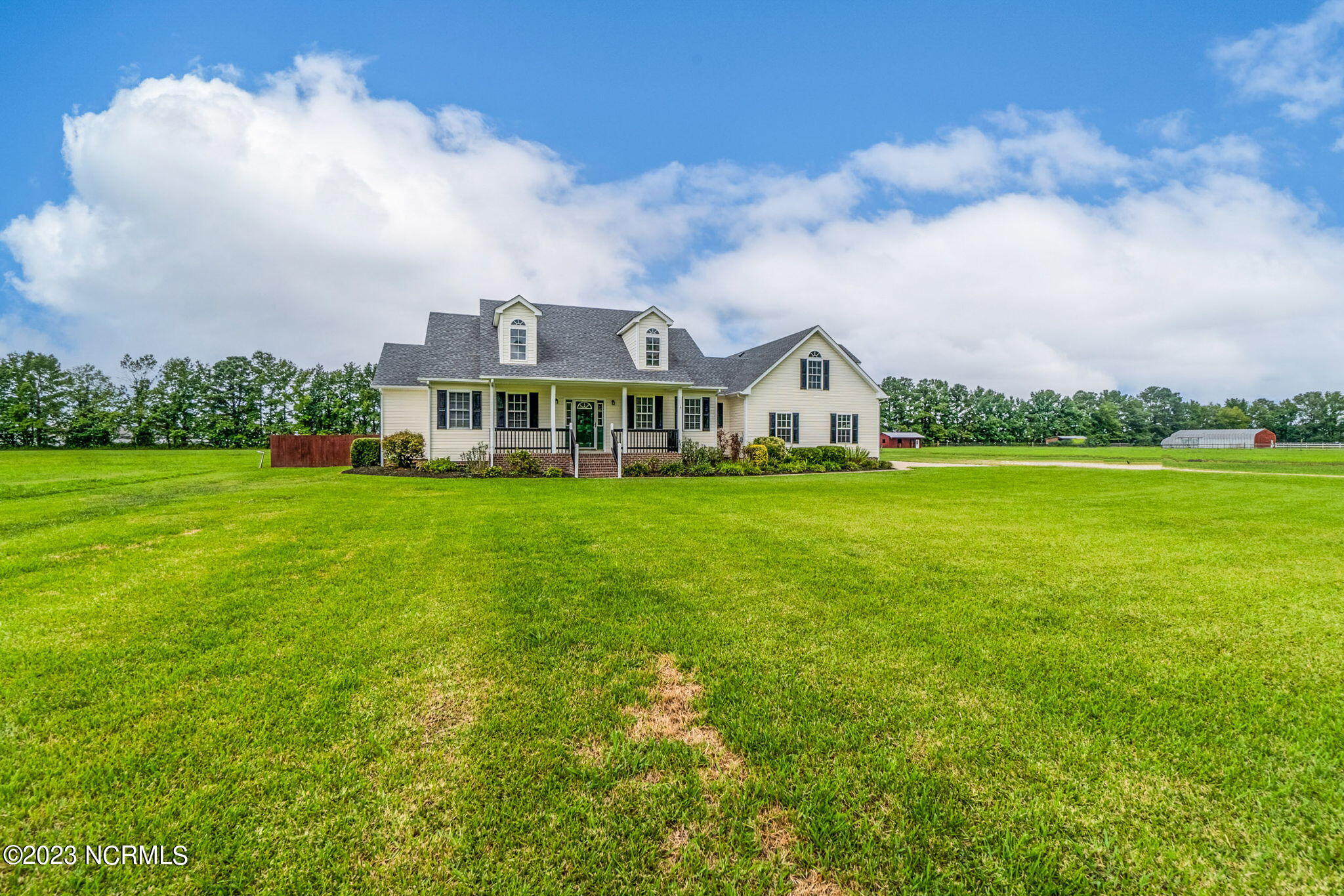 196 Old Jury Road Moyock, NC 27958 - Photo 4 of 44 2-web-or-mls-Exterior - TL -14