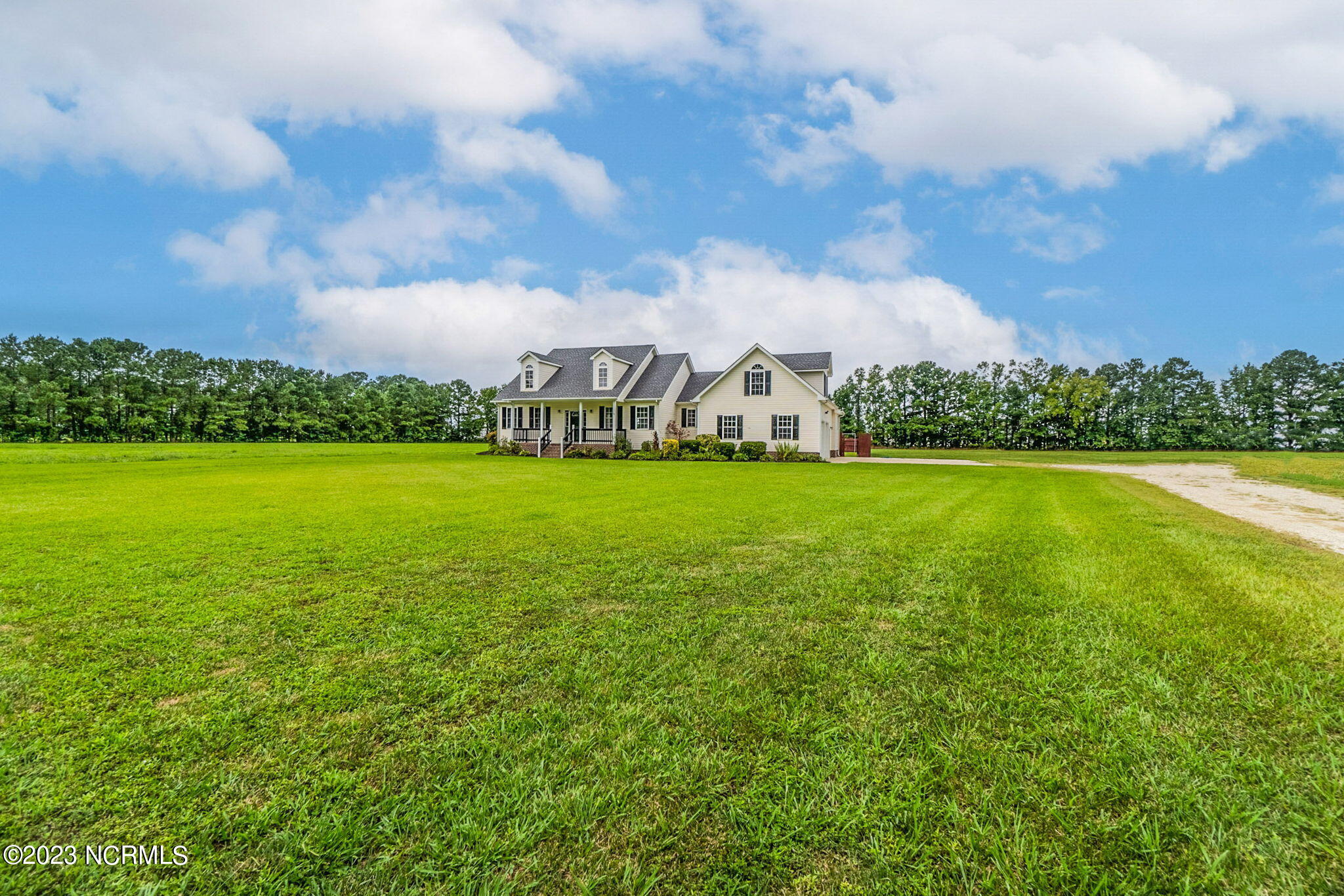 196 Old Jury Road Moyock, NC 27958 - Photo 5 of 44 3-web-or-mls-Exterior - TL -1