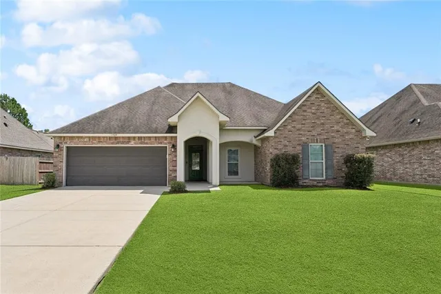 $350,000 | 1504 Dominic Drive, Covington, LA 70435