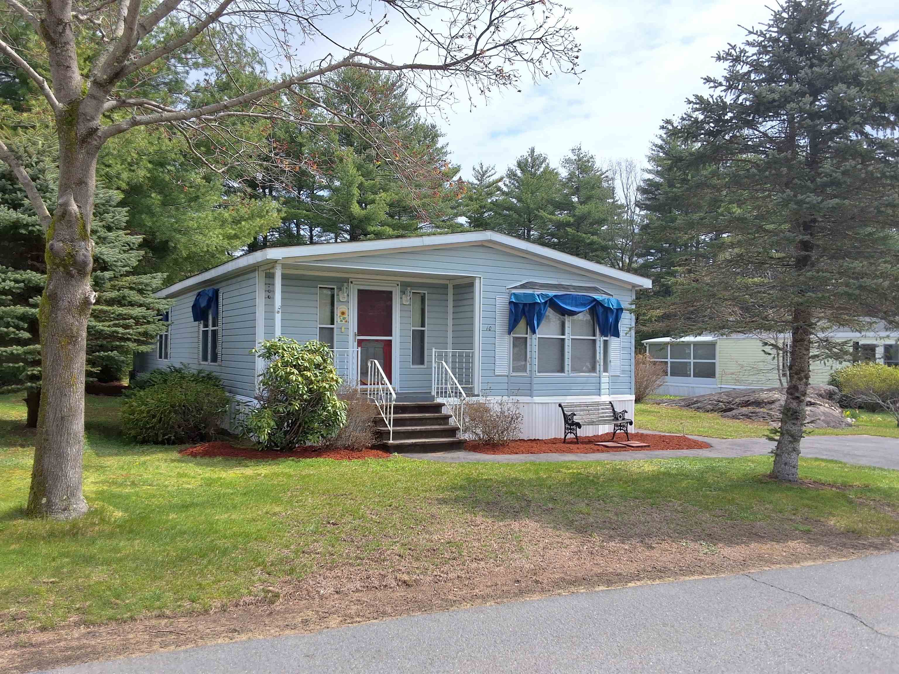 10 Sagamore Lane Rochester, NH 03867 - Photo 2 of 13