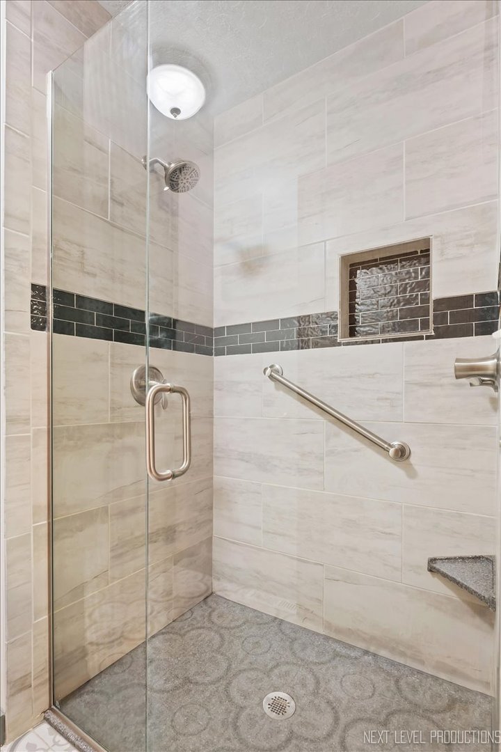 9499 Corneils Road Bristol, IL 60512 - Photo 15 of 49 Gallery Image 15