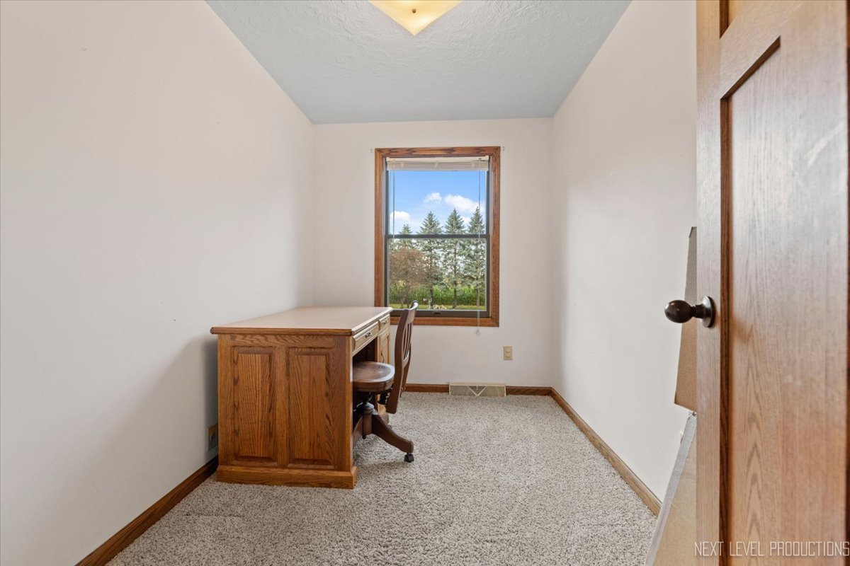 9499 Corneils Road Bristol, IL 60512 - Photo 23 of 49 Gallery Image 23