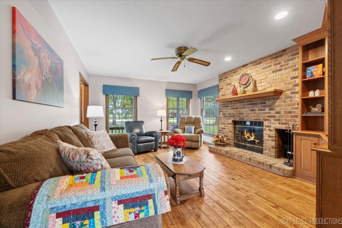 9499 Corneils Road Bristol, IL 60512 - Photo 6 of 49 Gallery Image 6