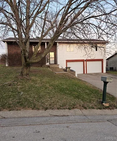 $225,000 | 522 Head Lane, Hannibal, MO 63401