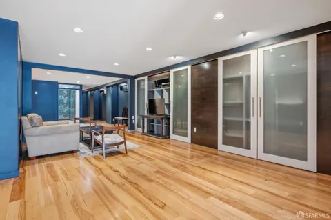$2,100,000 | 335 South Van Ness Avenue, San Francisco, CA 94103