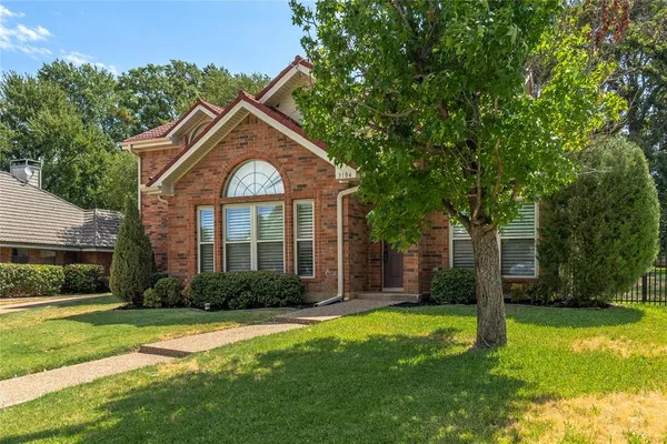 $2,800 | 3104 Steve Drive, Hurst, TX 76054