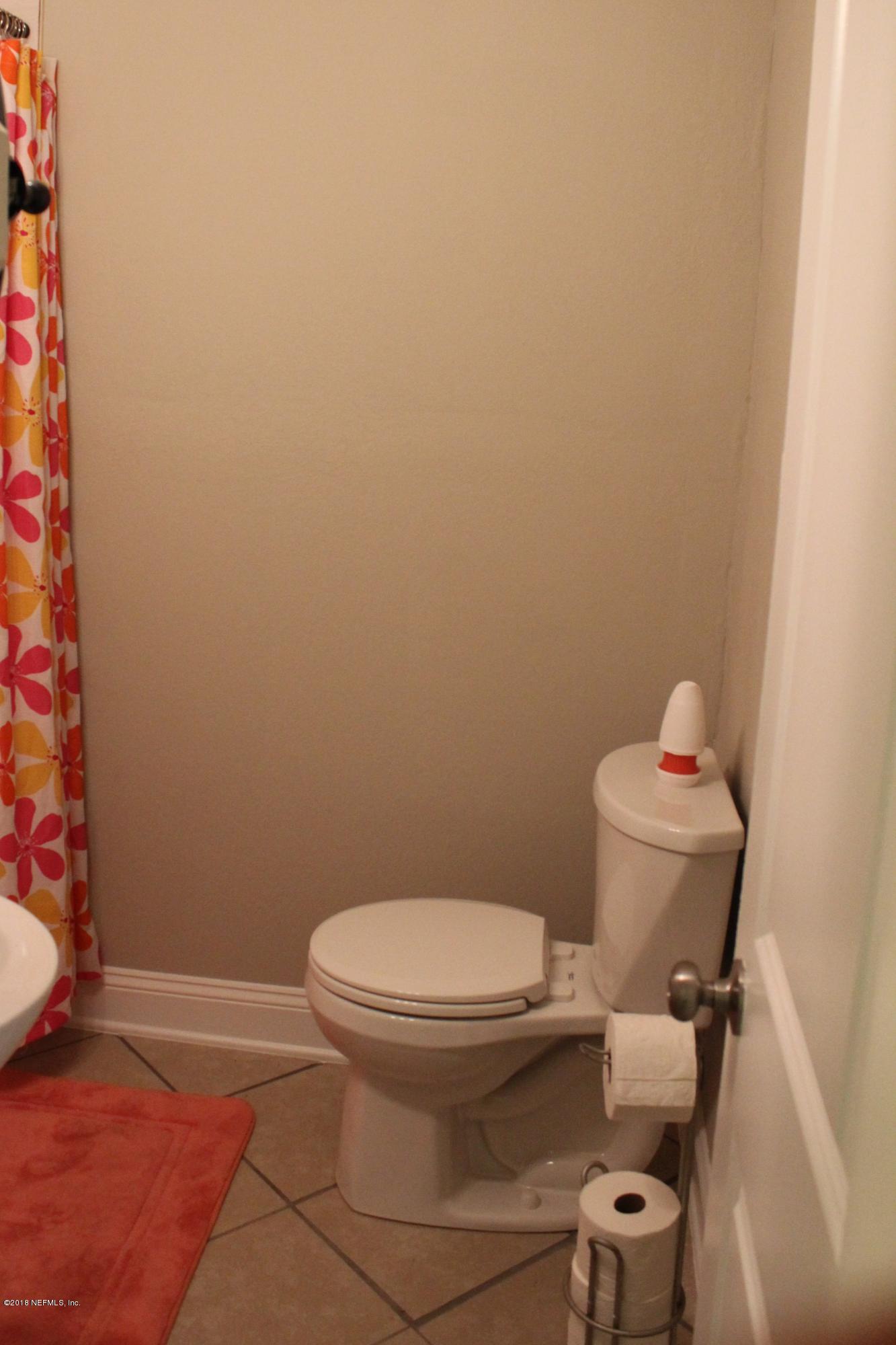 1978 Ribault Scenic Drive Jacksonville, FL 32208 - Photo 24 of 26 Main Bathroom