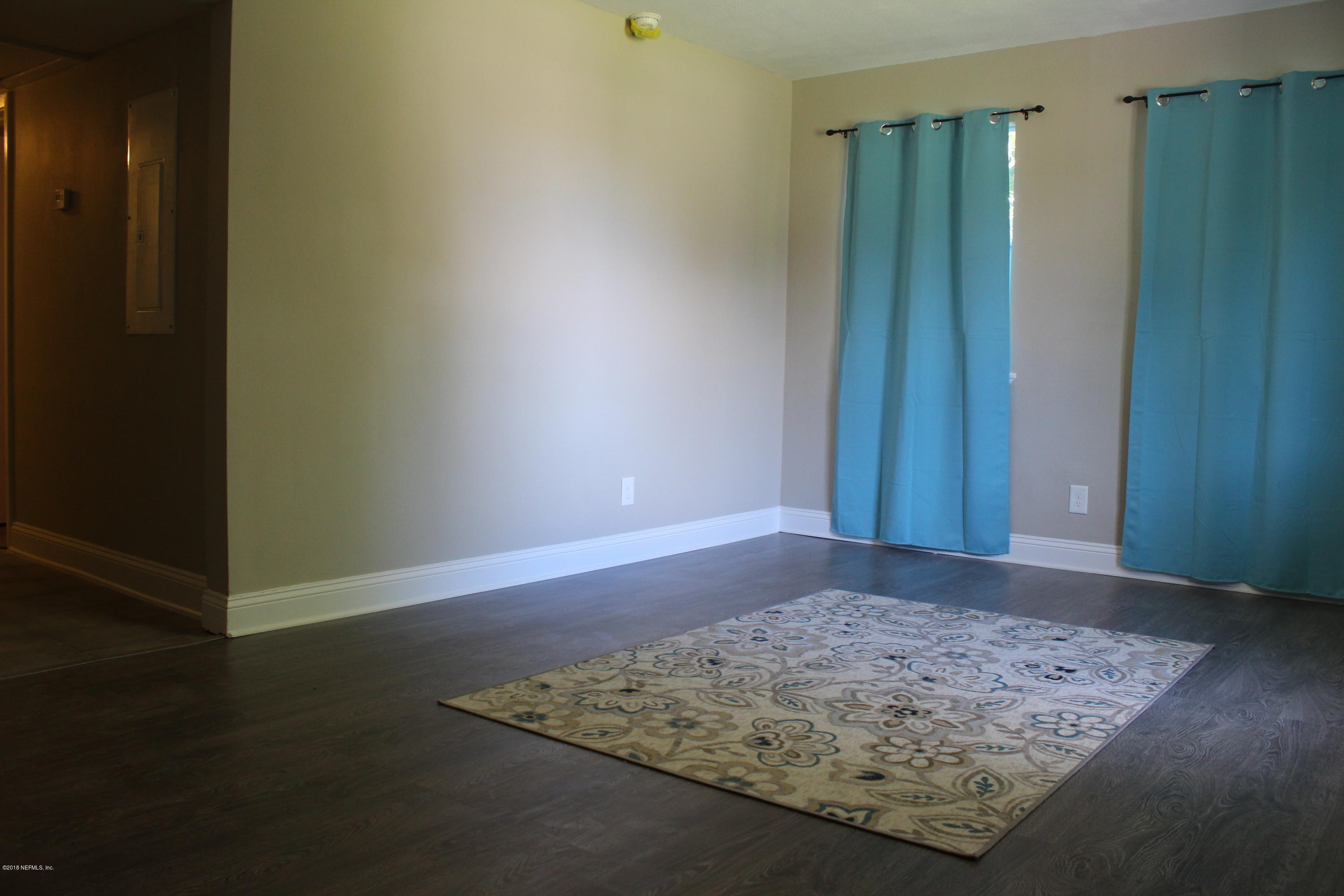1978 Ribault Scenic Drive Jacksonville, FL 32208 - Photo 4 of 26 Family Room