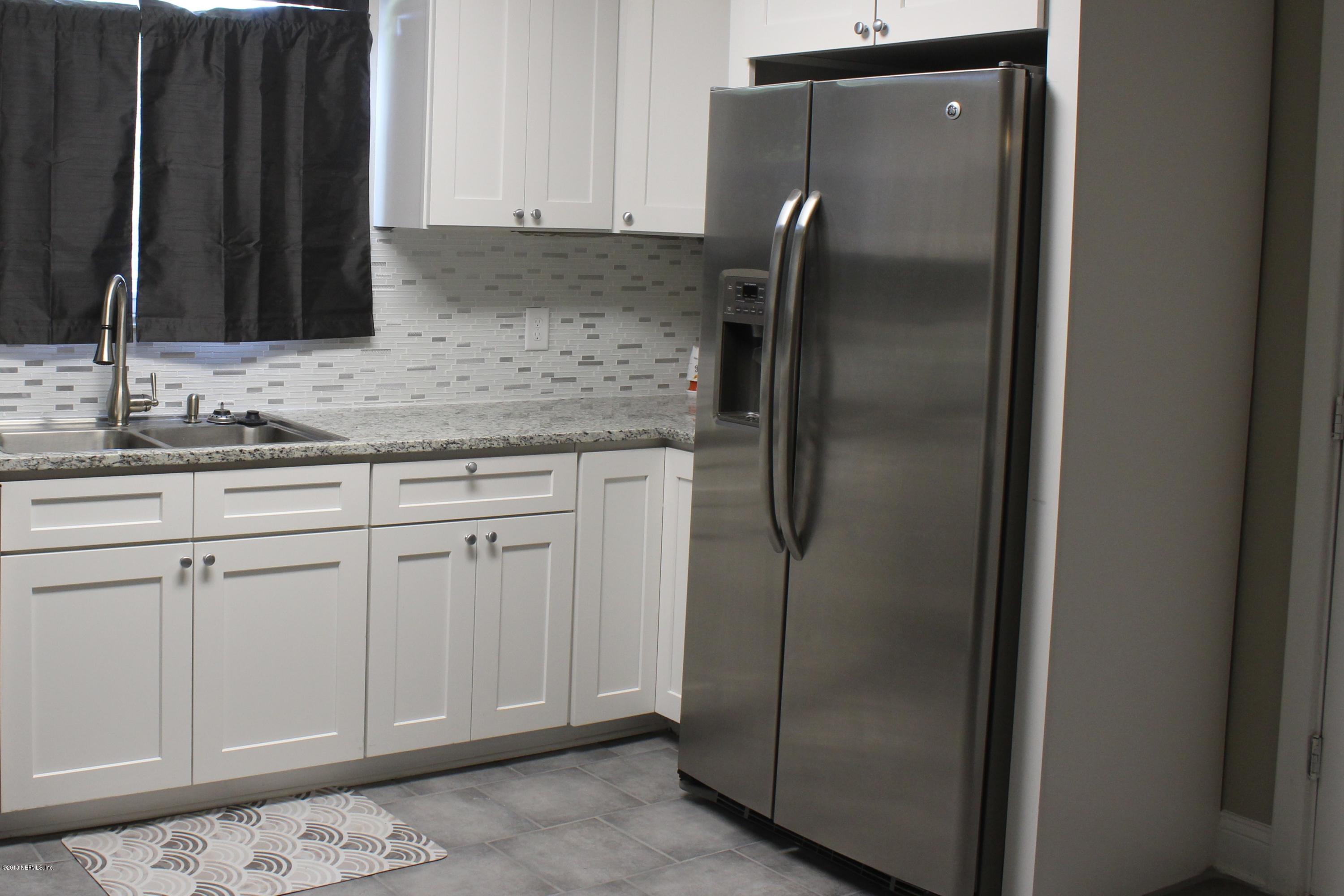 1978 Ribault Scenic Drive Jacksonville, FL 32208 - Photo 7 of 26 Kitchen