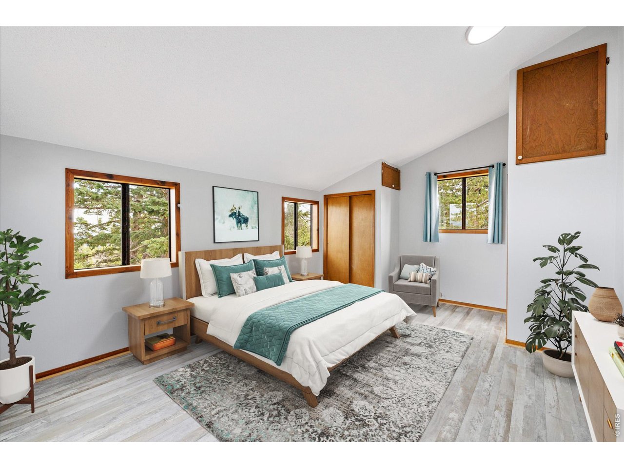 213 Signal Rock Road Golden, CO 80403 - Photo 21 of 38 Upper Primary Bedroom w/2 Closets